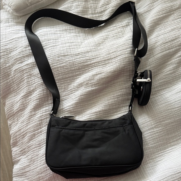 lululemon athletica Black Crossbody Bag - Picture 2 of 3